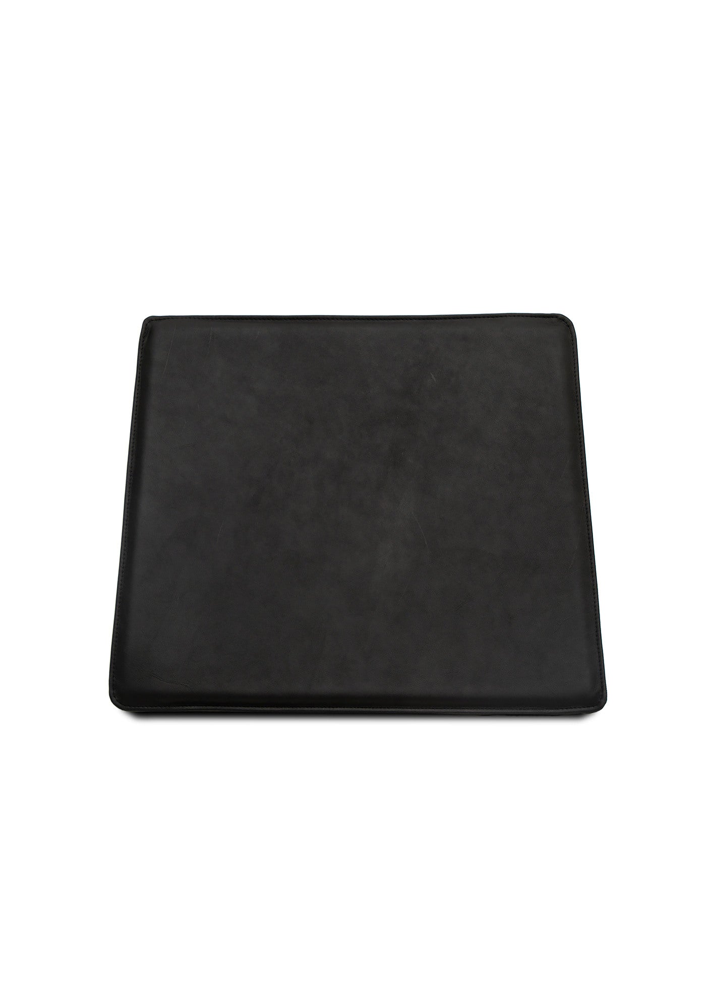 ThorupCopenhagen_L99LoungeSeatPadBlackpackshotwhitebackground.jpg