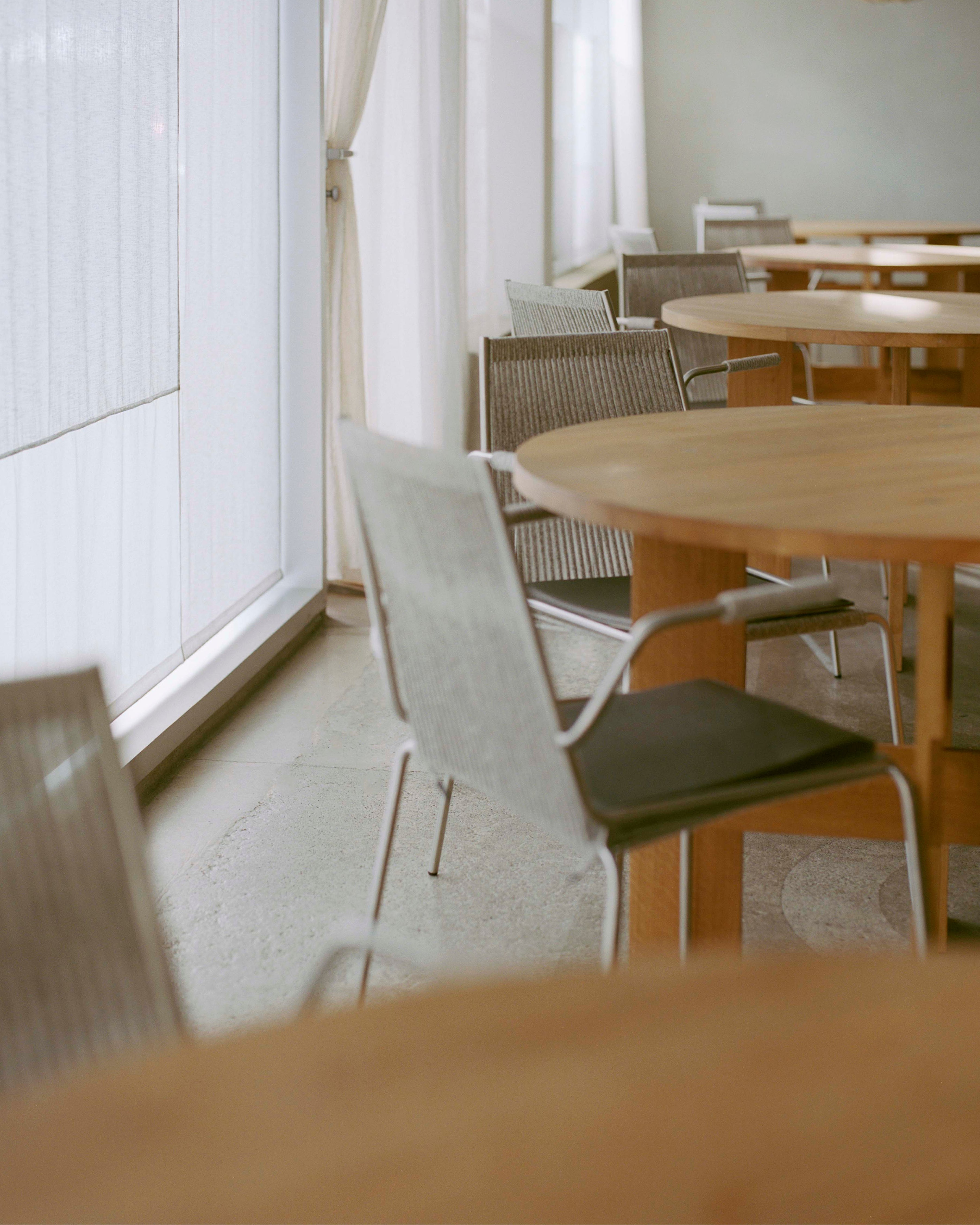 Thorup_Copenhagen_Lifestyle_Paz__Interior_Case_DW303_DW301_MTO120_low.jpg